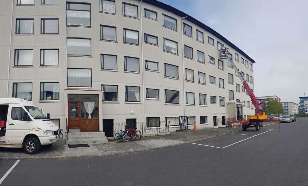 Fellsmúli 8 Tré og málun, Málarameistari, Þakviðgerðir, Gluggaskipti, Almennt viðhald fasteigna, Gerum tilboð að kostnaðarlausu