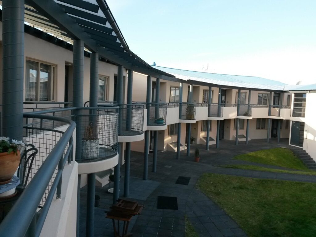 Tré og málun, Málarameistari, Þakviðgerðir, Gluggaskipti, Almennt viðhald fasteigna, Gerum tilboð að kostnaðarlausu